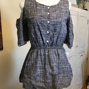 Vintage gray pendulum cold shoulder top